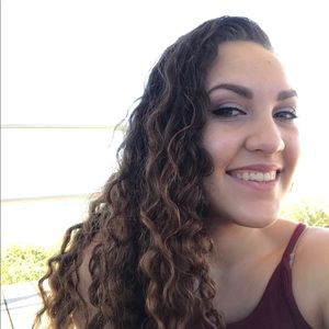 Meet your Posher, Synara